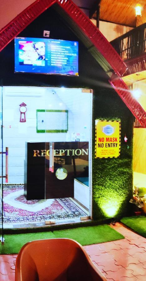 Hotel Bamboo Castle Τζαϊπούρ Εξωτερικό φωτογραφία