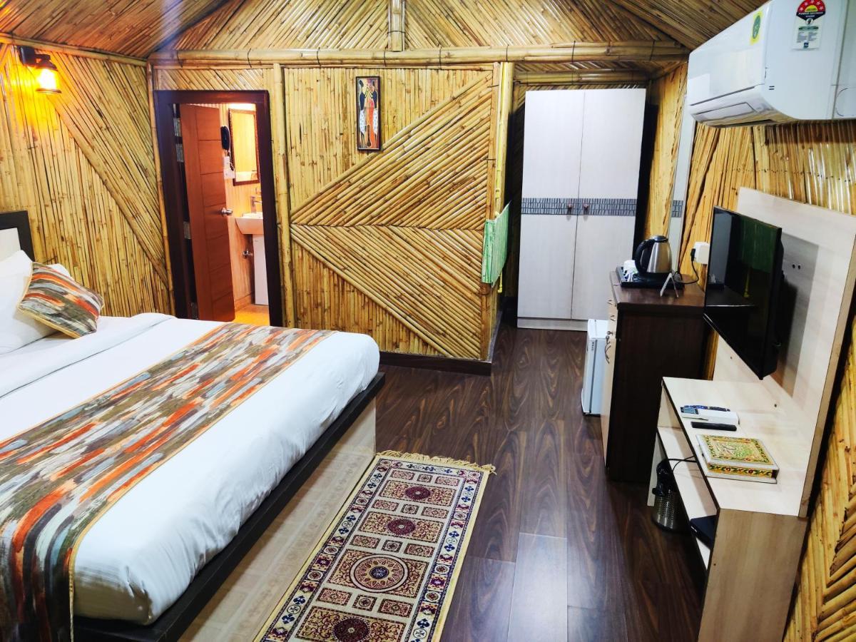 Hotel Bamboo Castle Τζαϊπούρ Εξωτερικό φωτογραφία
