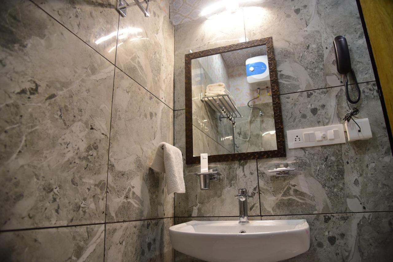 Hotel Bamboo Castle Τζαϊπούρ Εξωτερικό φωτογραφία