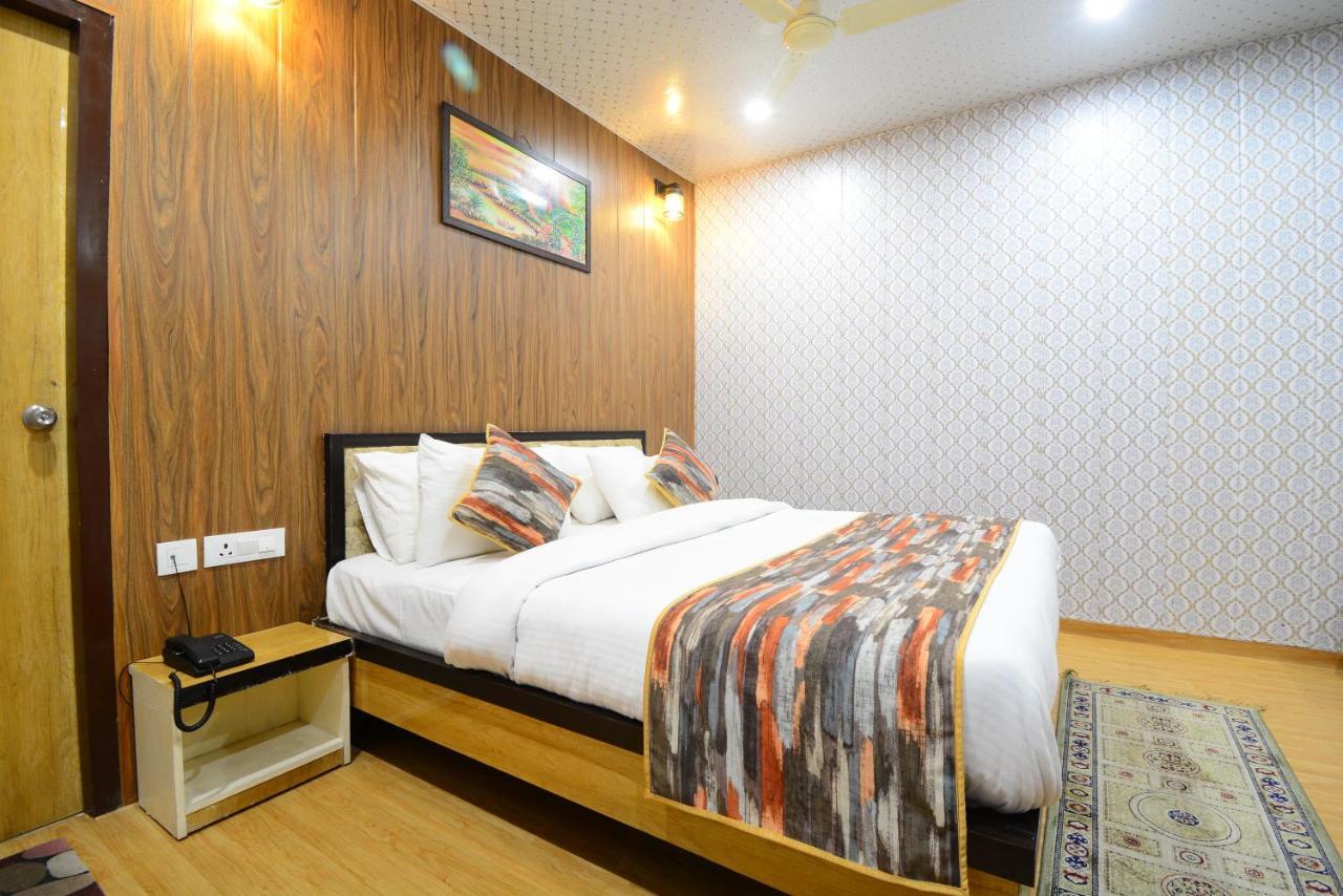 Hotel Bamboo Castle Τζαϊπούρ Εξωτερικό φωτογραφία