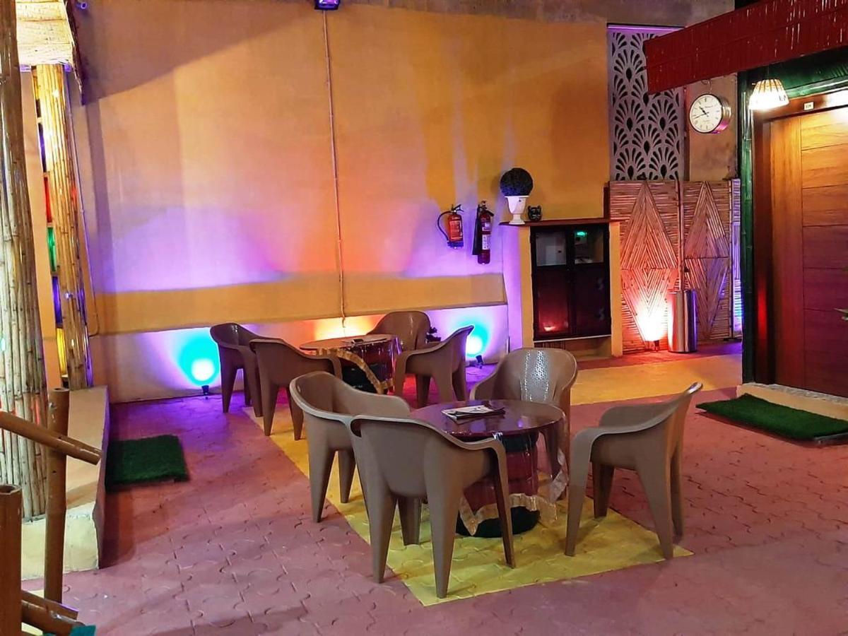 Hotel Bamboo Castle Τζαϊπούρ Εξωτερικό φωτογραφία